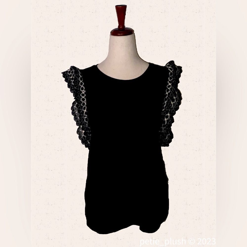 INC International Concepts- NWT -Crocheted Ruffle Sleeveless Top- Size: Medium